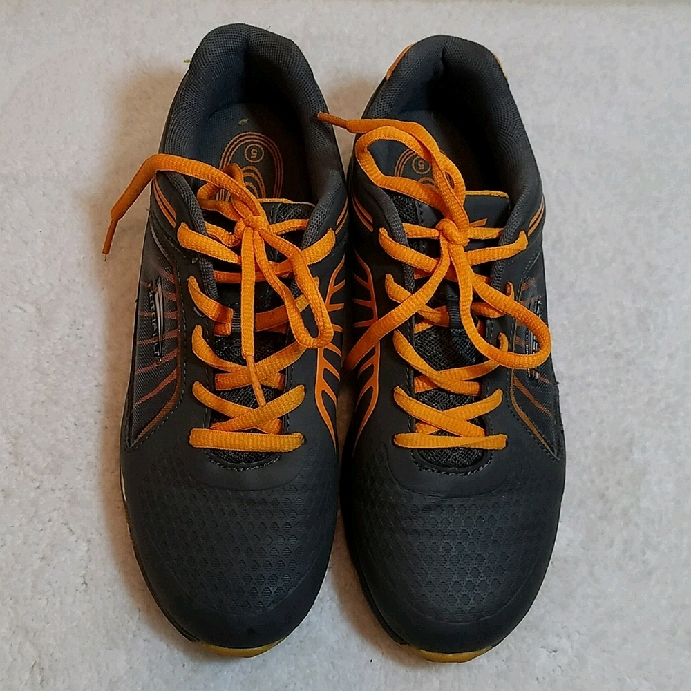 Catapult Kids Gray & Orange Sneaker